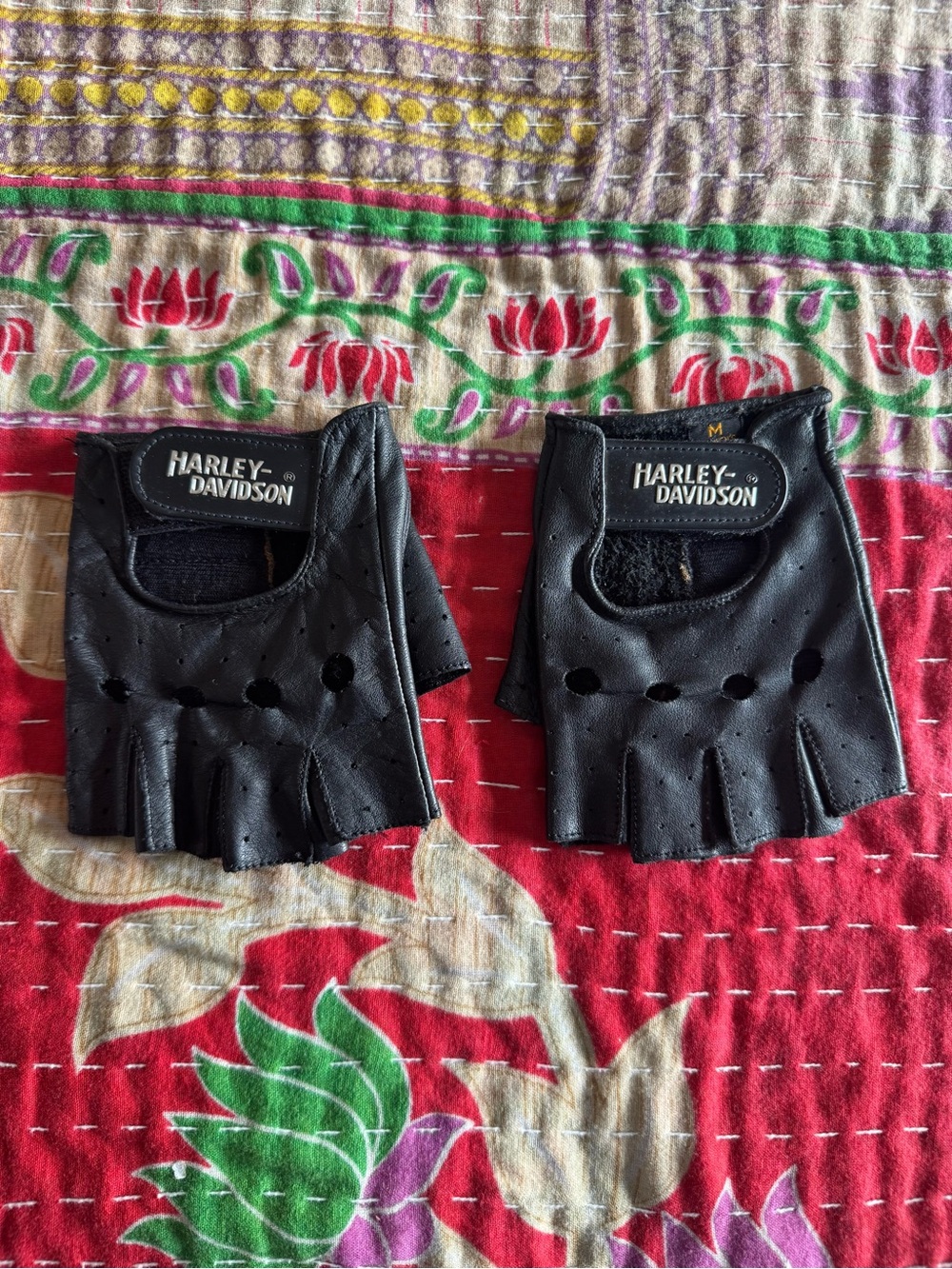 Harley-Davidson Leather Riding Gloves NWOT Women’s M
